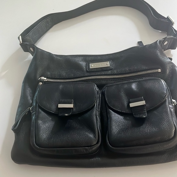 Danier leather handbag - Picture 1 of 7